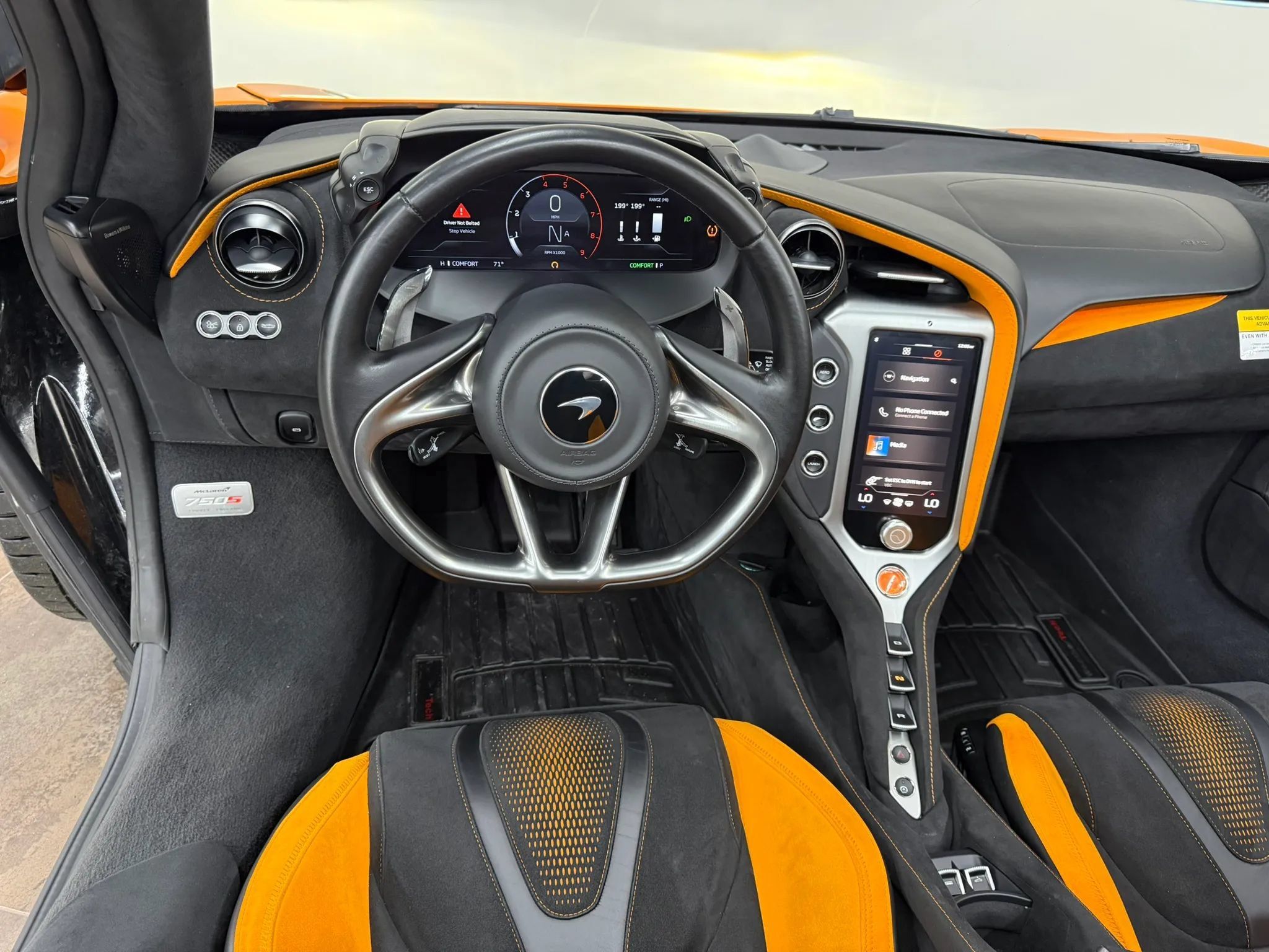 Used 2025 McLaren 750S Spider RWD image 33