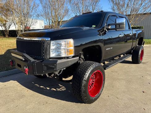 Used 2013 Chevrolet Silverado 2500 LT w/ Suspension Package, Off-Road image 4