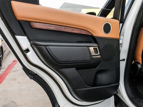 Used 2020 Land Rover Discovery HSE Luxury image 45