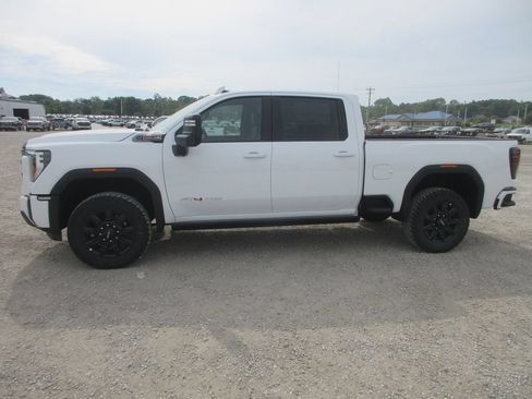 New 2026 GMC Sierra 2500 AT4 w/ AT4 Premium Plus Package AWD/4WD image 10