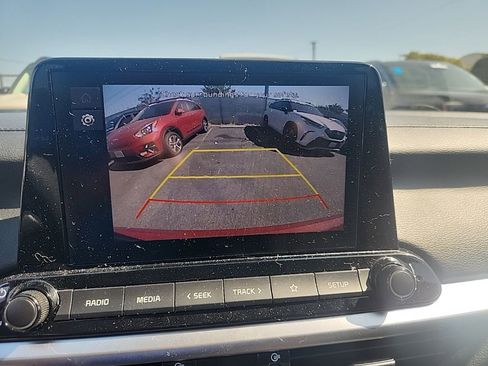 Certified 2022 Kia Forte LXS w/ LXS Technology Package FWD image 21