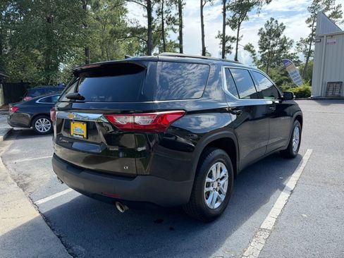 Used 2020 Chevrolet Traverse LT FWD image 8