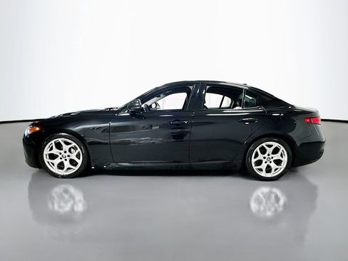 Used 2021 Alfa Romeo Giulia Sprint w/ Nero Edizione RWD image 5