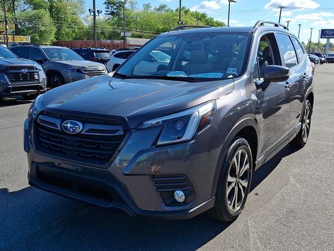 Certified 2023 Subaru Forester Limited AWD/4WD image 3