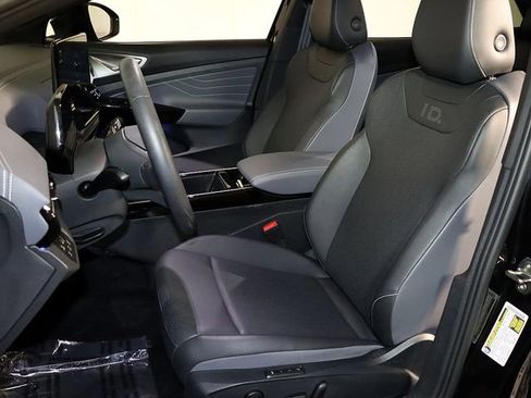 Used 2023 Volkswagen ID.4 Pro S image 4