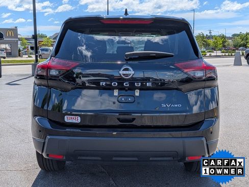 Used 2024 Nissan Rogue SV AWD/4WD image 5