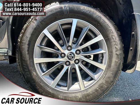 Used 2017 Toyota Highlander XLE AWD/4WD image 16