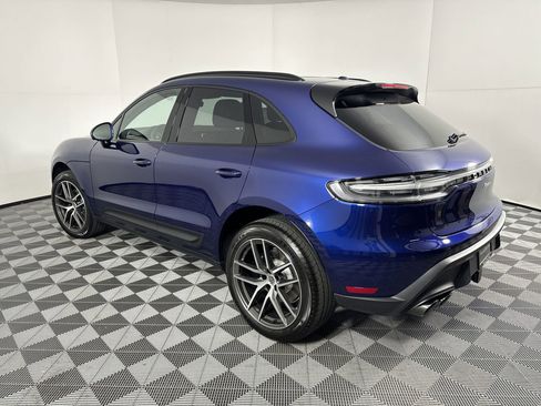 Certified 2025 Porsche Macan image 3