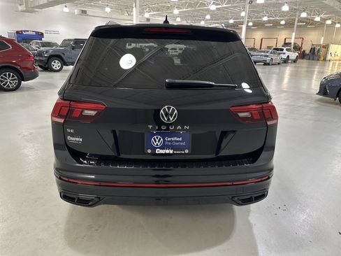 Certified 2023 Volkswagen Tiguan SE R-Line image 7