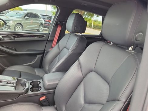 Used 2024 Porsche Macan Turbo image 16