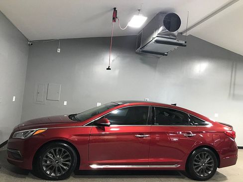 Used 2015 Hyundai Sonata Limited w/ Option Group 05 FWD image 6