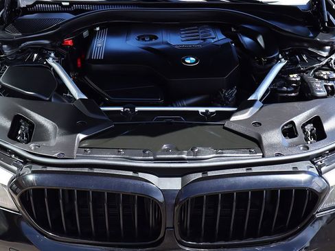 Used 2020 BMW 530i w/ Convenience Package RWD image 59