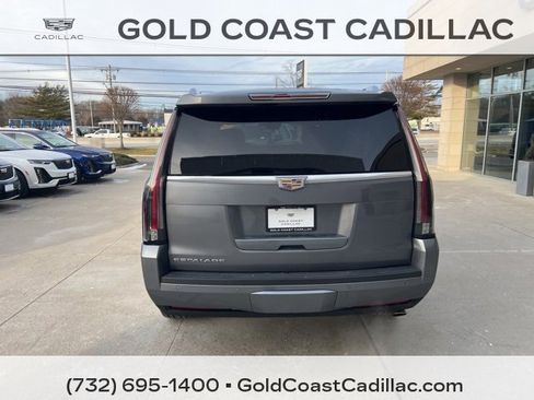 Used 2020 Cadillac Escalade Luxury w/ LPO, Radiant Package image 3