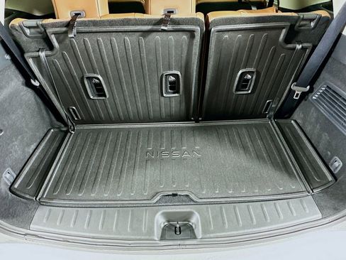 Certified 2025 Nissan Pathfinder Platinum AWD/4WD image 36