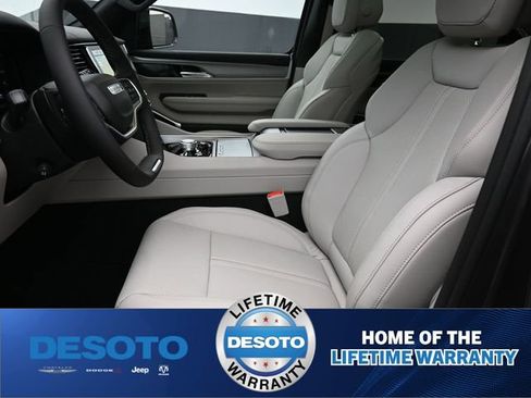 New 2026 Jeep Grand Wagoneer Limited AWD/4WD image 26