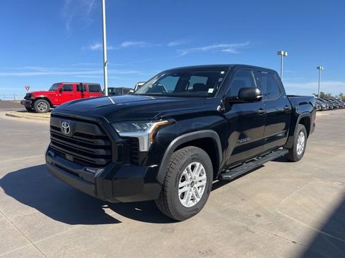 Used 2022 Toyota Tundra SR5 w/ Convenience Package image 3