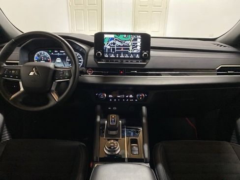 Used 2024 Mitsubishi Outlander Ralliart image 11