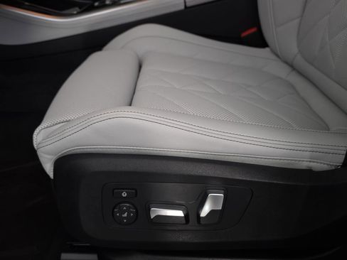 New 2026 BMW X5 xDrive40i w/ M Sport Package image 28