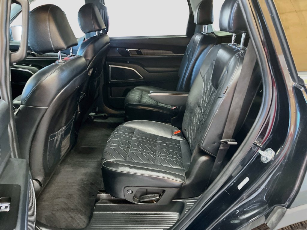 Used 2025 Kia Telluride SX w/ SX Captain's Chair Package AWD/4WD image 26