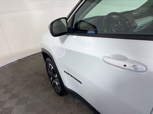 Used 2022 Jeep Compass Limited AWD/4WD image 13