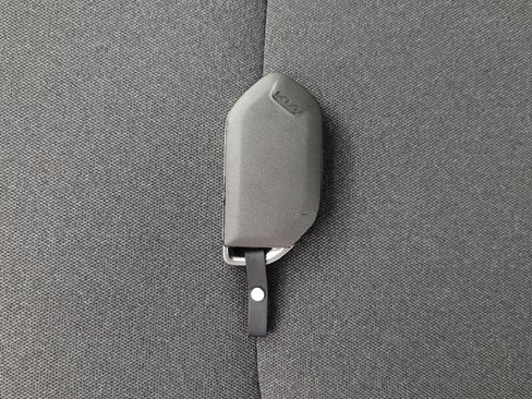Used 2025 Kia K4 LX image 32