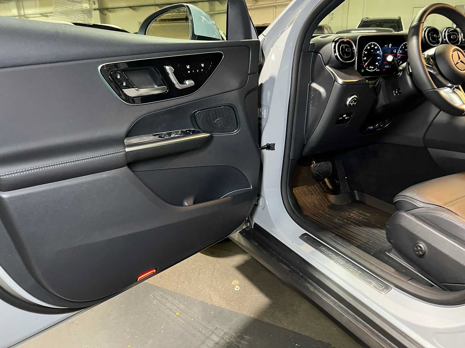 Used 2026 Mercedes-Benz GLC 300 4MATIC image 22