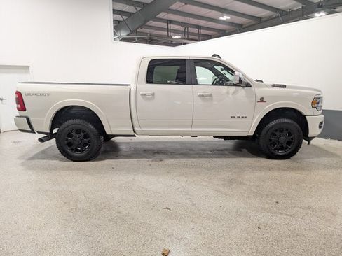 Used 2019 RAM 3500 Laramie AWD/4WD image 2