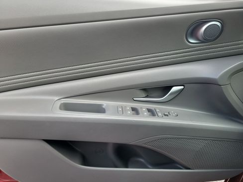 Certified 2024 Hyundai Elantra SEL w/ Convenience Package image 21