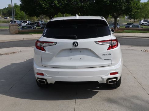 Used 2025 Acura RDX SH-AWD w/ Advance Package image 8