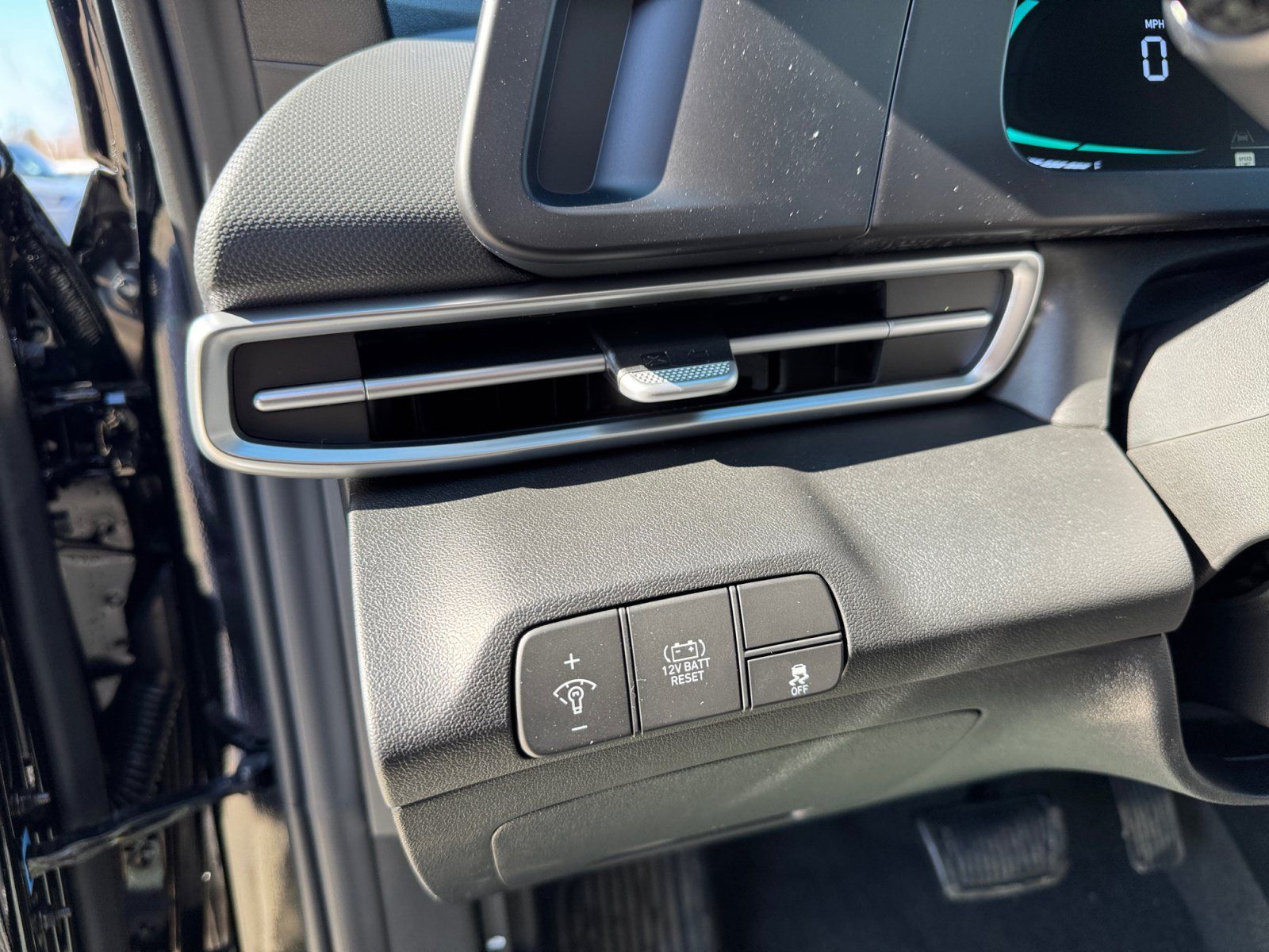 New 2026 Hyundai Elantra Hybrid FWD image 30