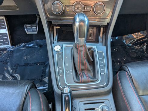 Used 2016 Volkswagen GTI Autobahn w/ Driver Assistance Package image 24