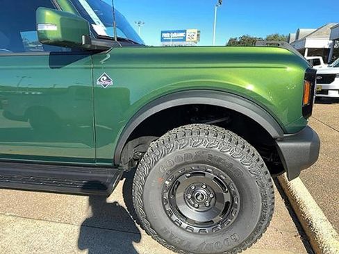 New 2025 Ford Bronco Outer Banks w/ Sasquatch Package image 7