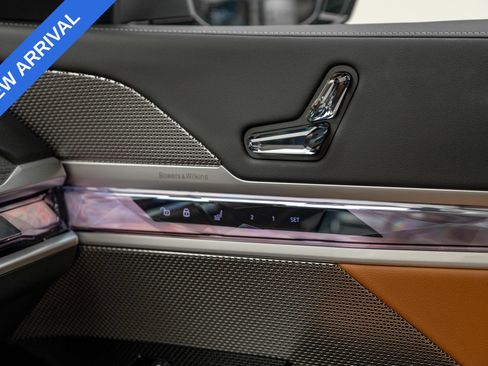 Used 2023 BMW 740i RWD image 31