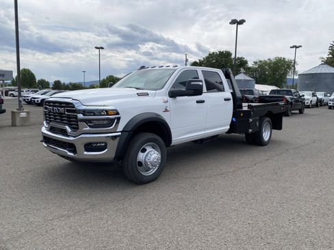 New 2025 RAM 4500 Tradesman AWD/4WD image 12