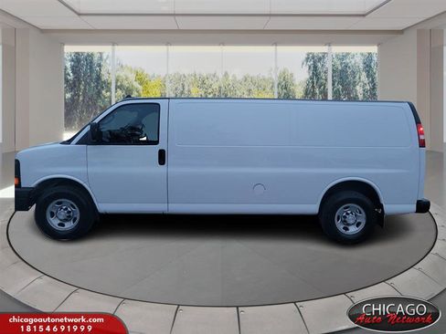 Used 2016 Chevrolet Express 3500 Extended image 6