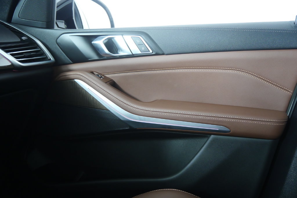 Used 2023 BMW X5 sDrive40i w/ Parking Assistance Package RWD image 25