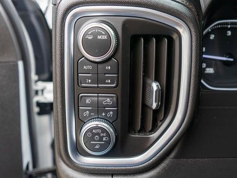 Used 2021 GMC Sierra 2500 AT4 w/ AT4 Preferred Package image 20