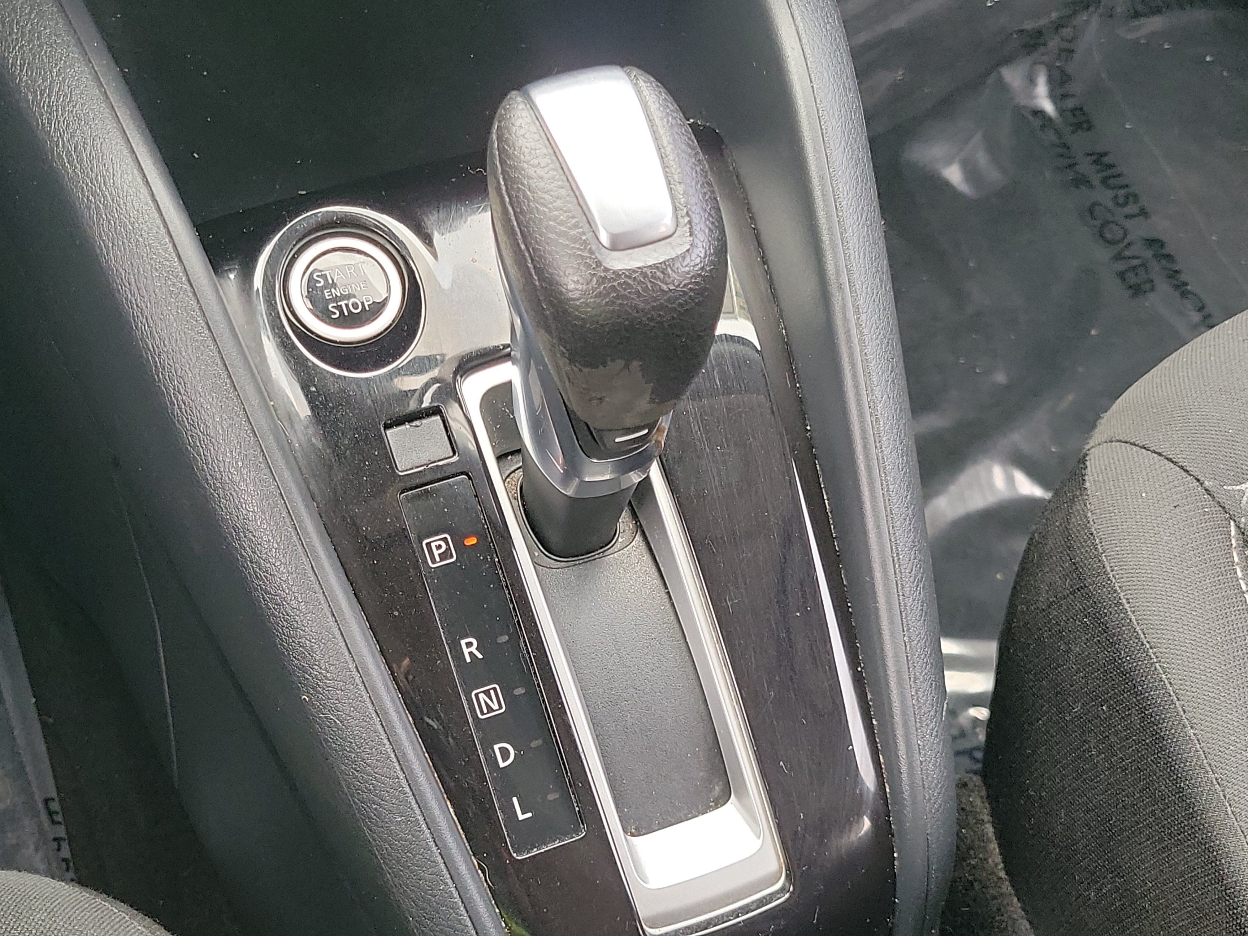Used 2020 Nissan Kicks S FWD image 31