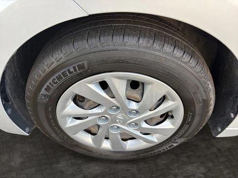 Used 2018 Hyundai Elantra SE FWD image 32