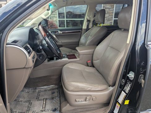 Used 2018 Lexus GX 460 Premium w/ Premium Package AWD/4WD image 11