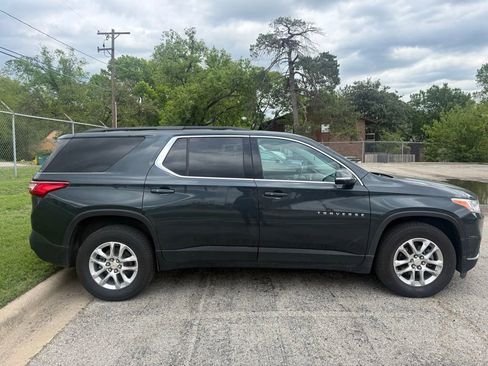 Used 2019 Chevrolet Traverse LT AWD/4WD image 4