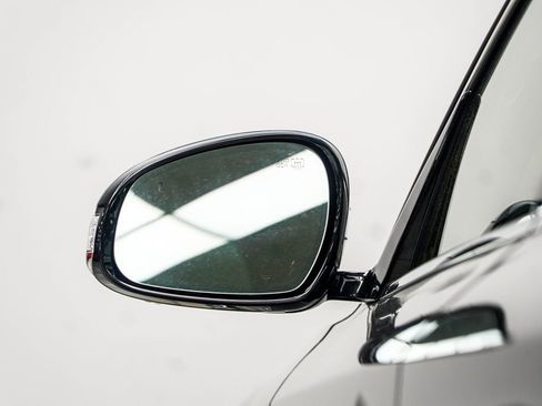 Used 2019 Genesis G70 3.3T Design image 14