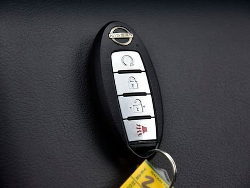 Used 2023 Nissan Frontier PRO-4X w/ Pro-4X Premium Package image 35