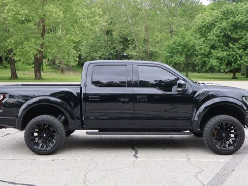 Used 2017 Ford F150 Raptor w/ Equipment Group 802A Luxury AWD/4WD image 5