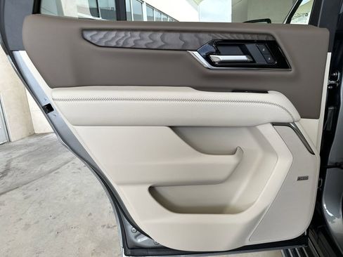 New 2026 GMC Yukon Denali w/ Denali Reserve Package image 29