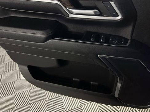 Used 2024 GMC Sierra 3500 SLE image 21