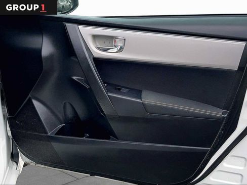 Certified 2018 Toyota Corolla LE FWD image 23