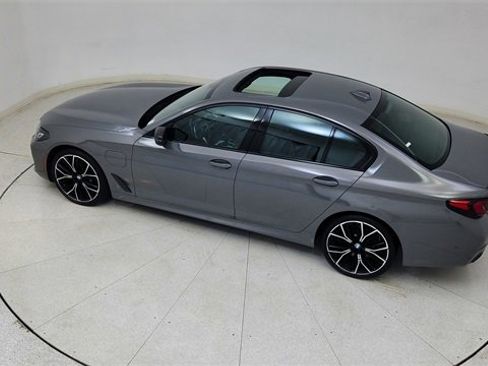 Used 2021 BMW 530e image 82