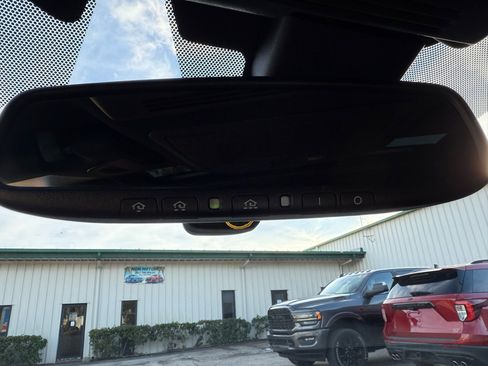 Used 2024 INFINITI Q50 Sensory image 33