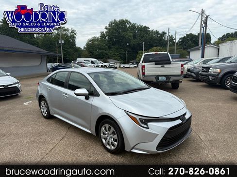 Used 2025 Toyota Corolla LE FWD image 1